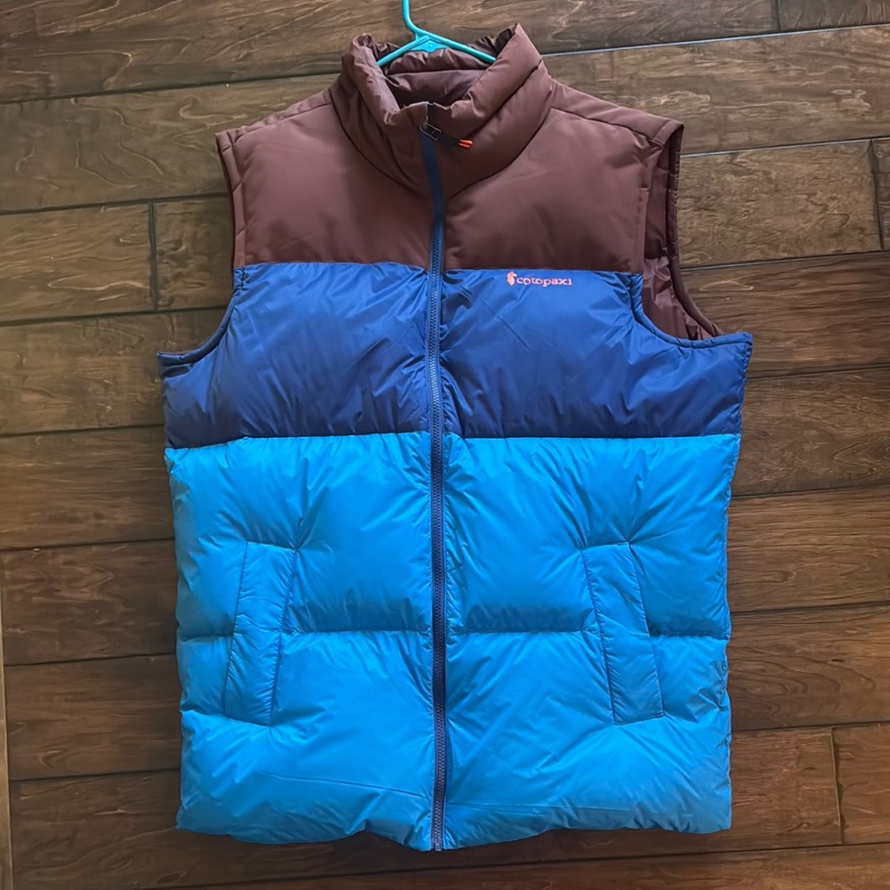 Cotopaxi Two-Tone Brown and Blue Vest